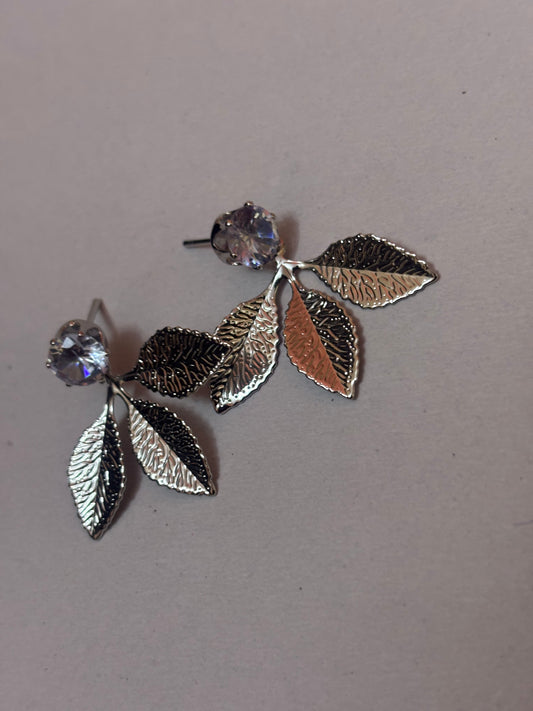 🍃 Autumn Whisper Leaf Earrings
