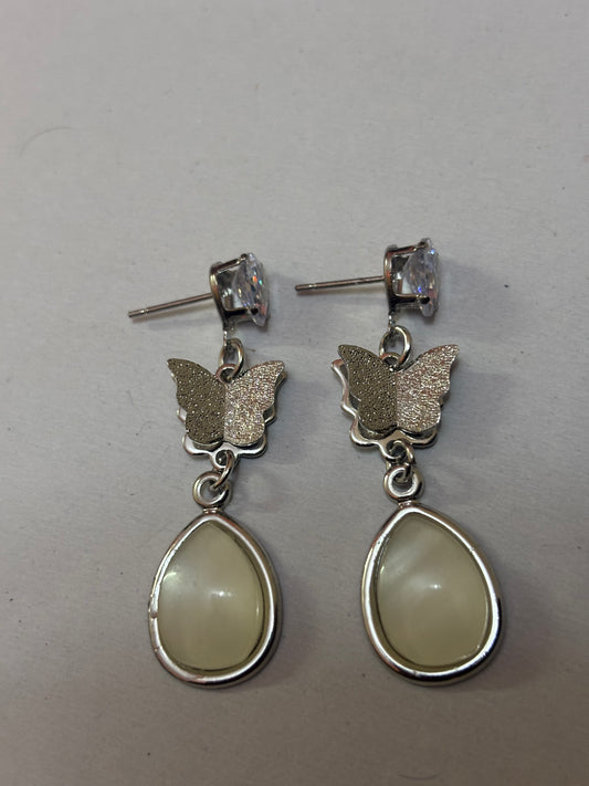 🦋 Butterfly Glow Teardrop Earrings