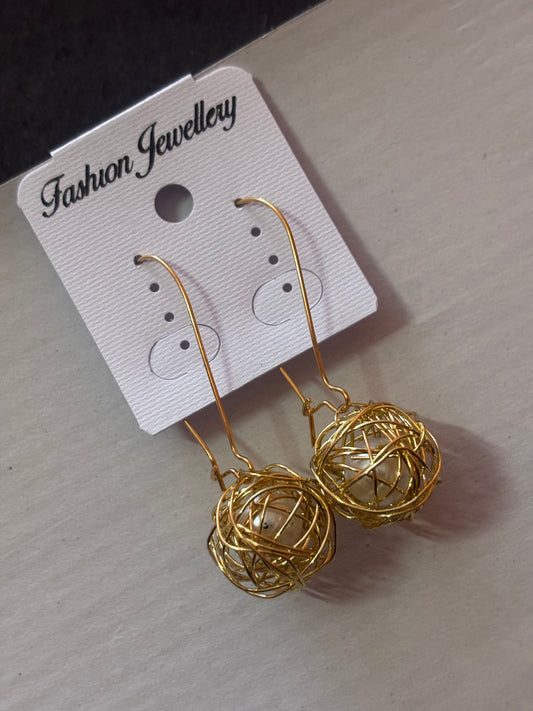 ✨ Golden Nest Drop Earrings