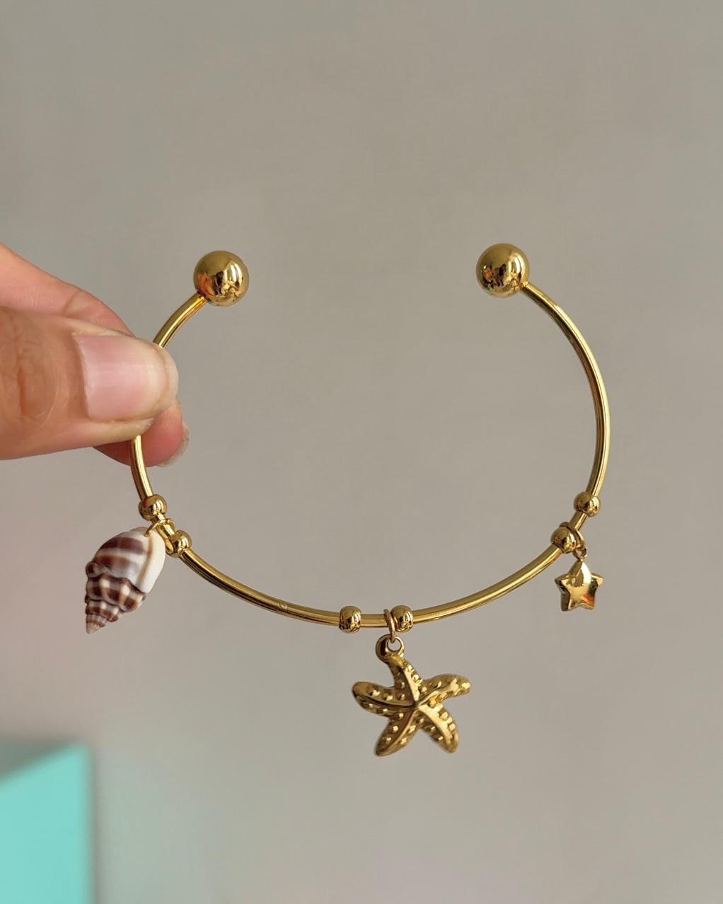 Oyster Muse Gold Bracelet