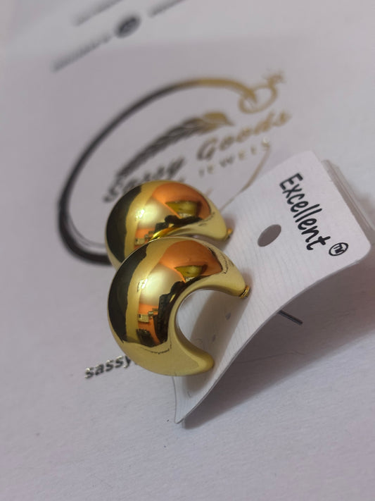 🌙 Golden Crescent Dome Earrings