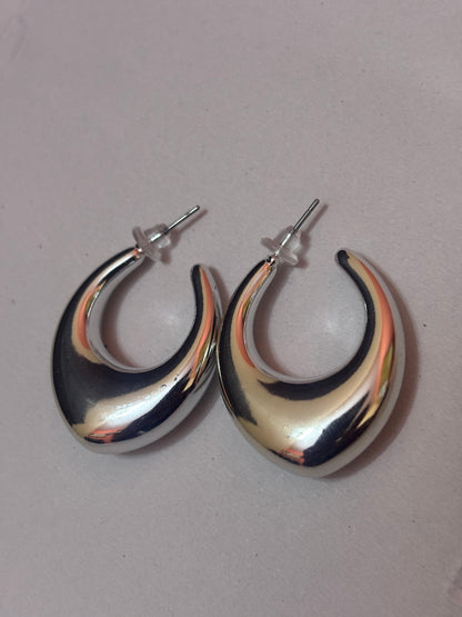 ✨ Luna Glow Hoops – Silver