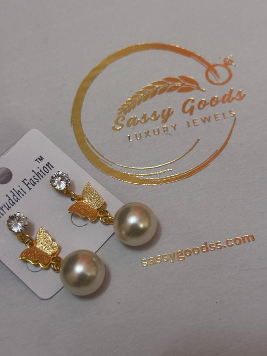 🦋 Luna Pearl Butterfly Earrings