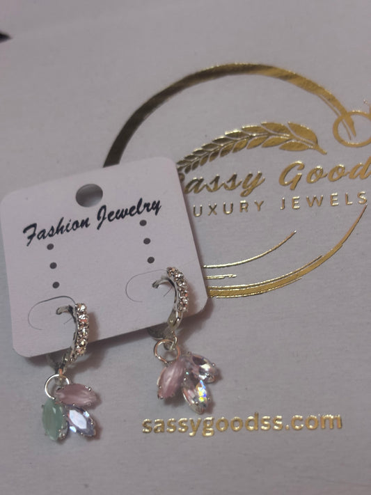 🌸 Petal Prism Drop Earrings