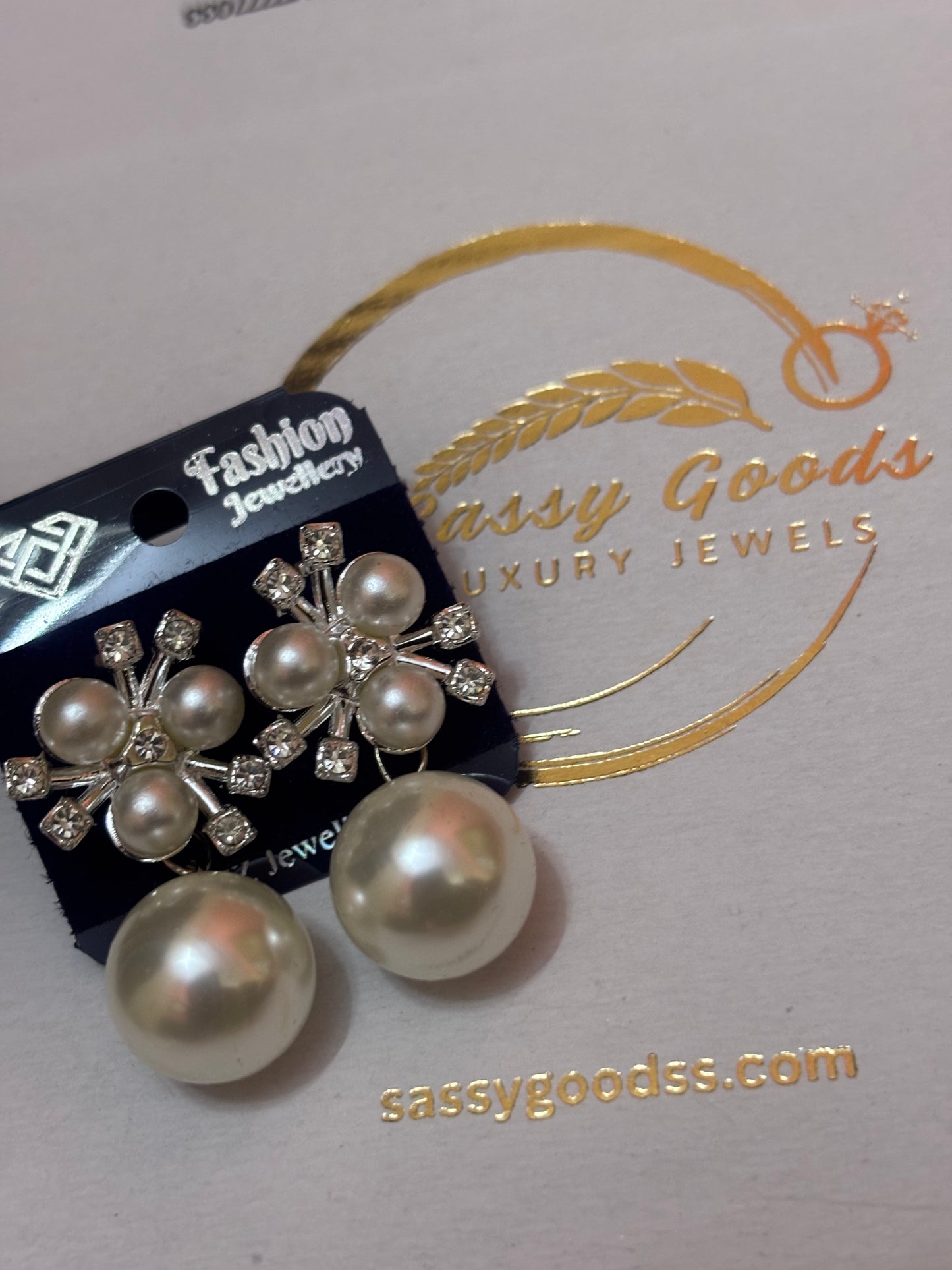 💫 Pearl Blossom Statement Earrings