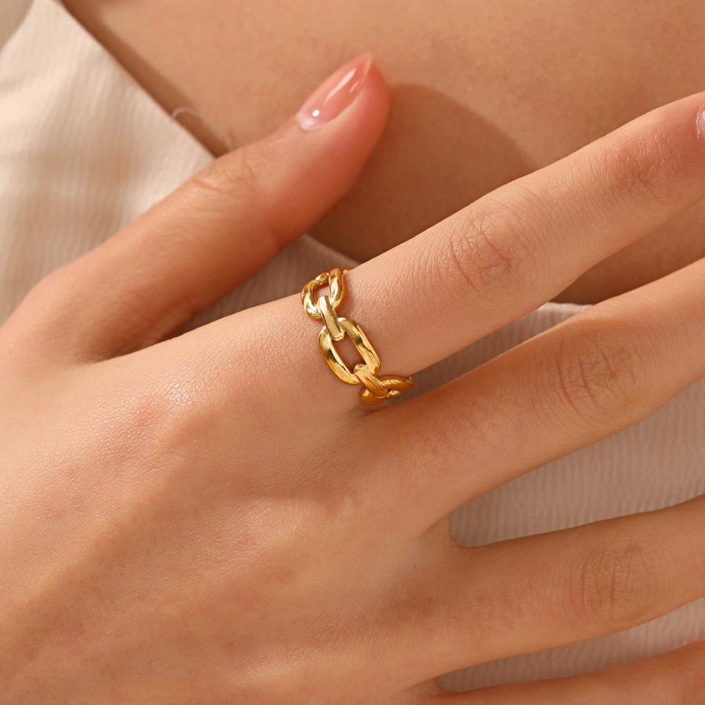Linked in Luxe Ring