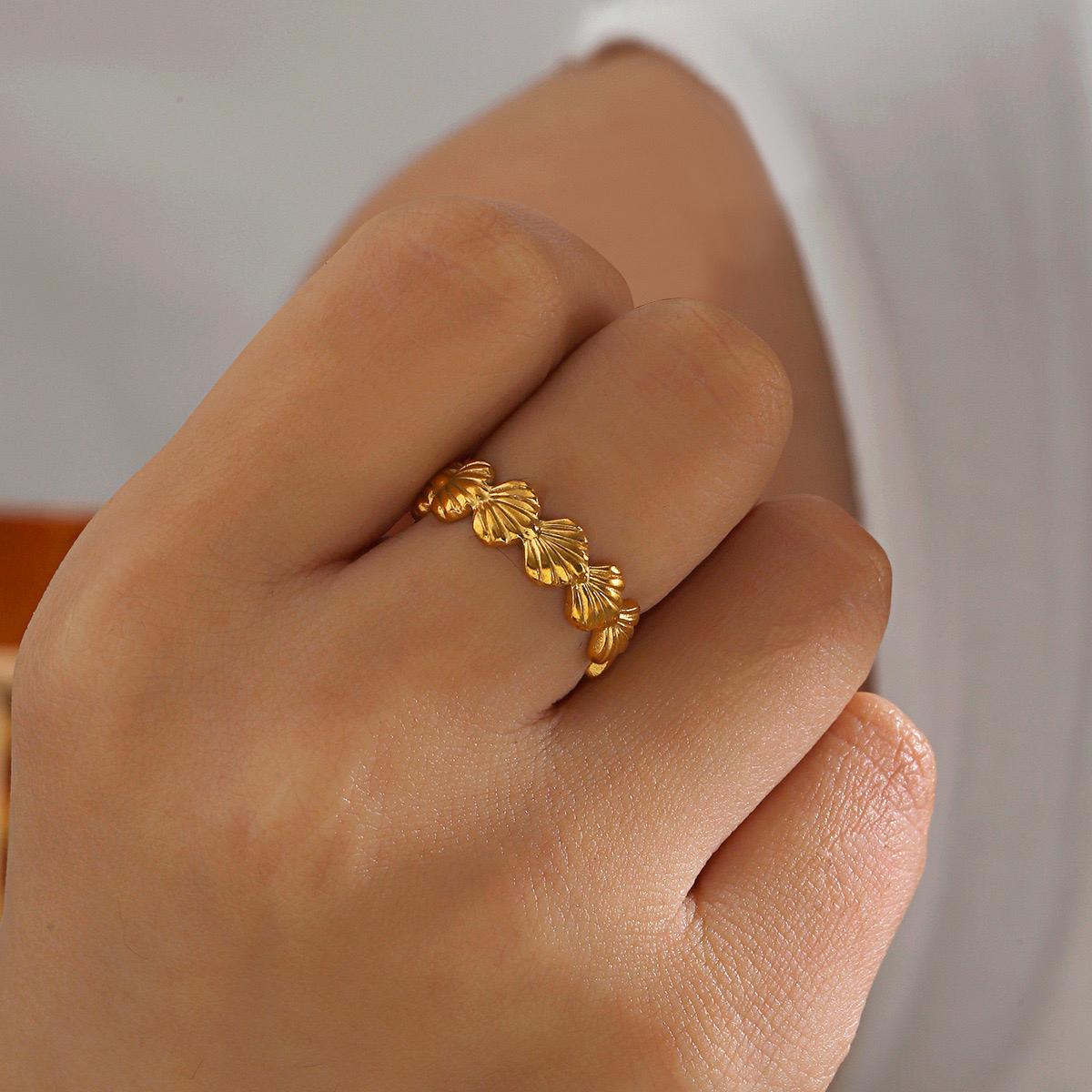 Shells in Sync Gold Ring