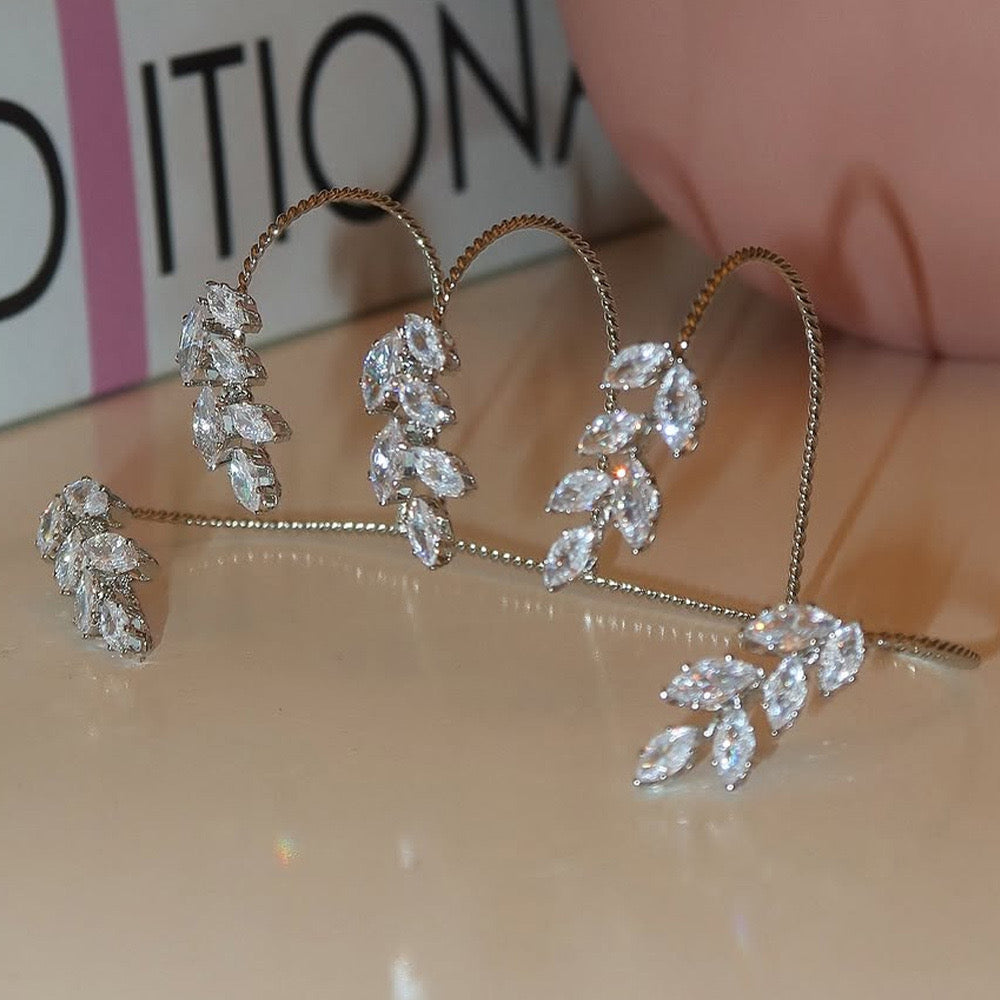 Moonlit Hand Veil Jewellery