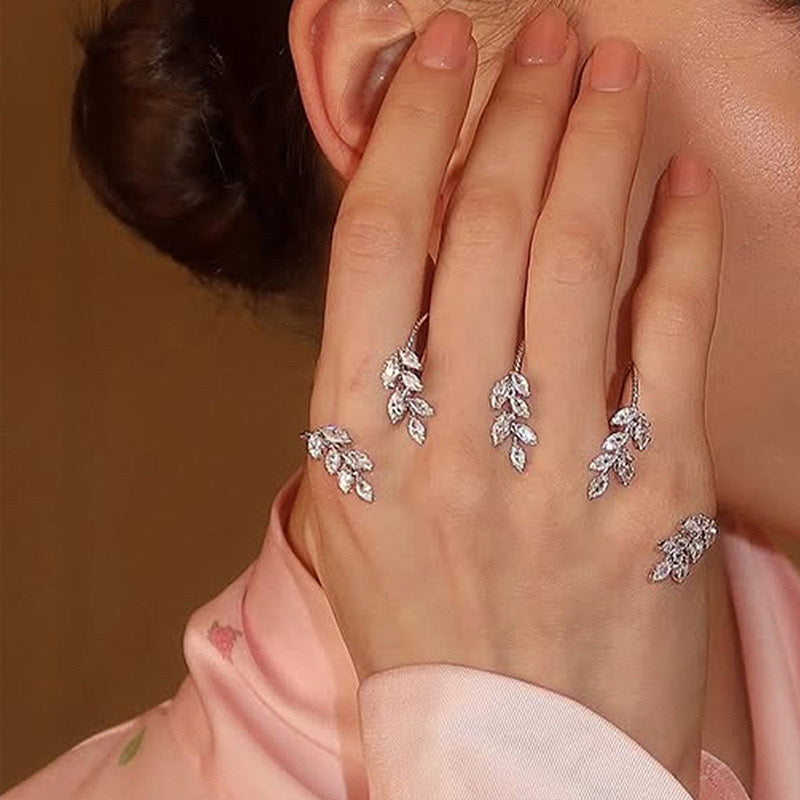 Moonlit Hand Veil Jewellery