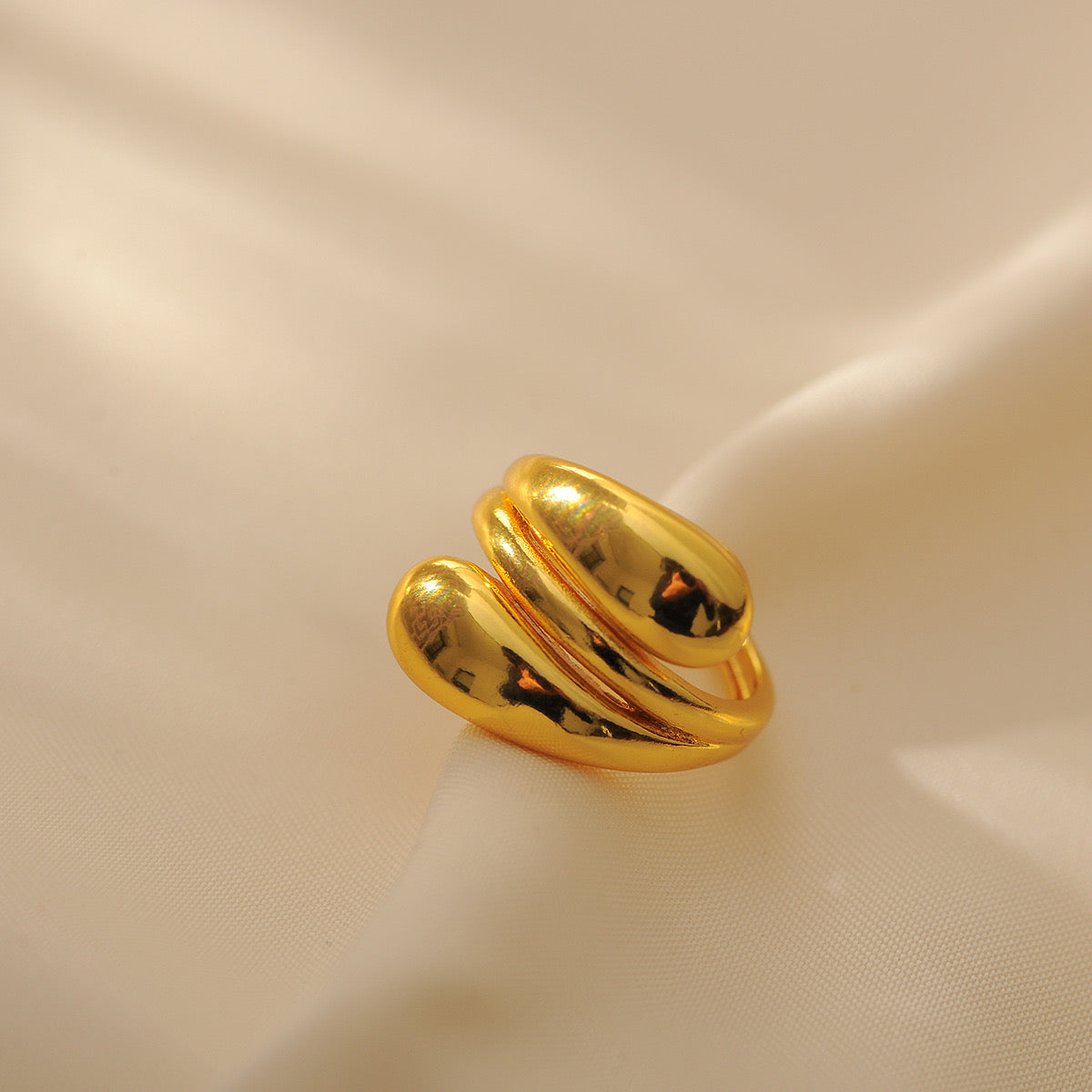 Always Iconic! Gold Ring